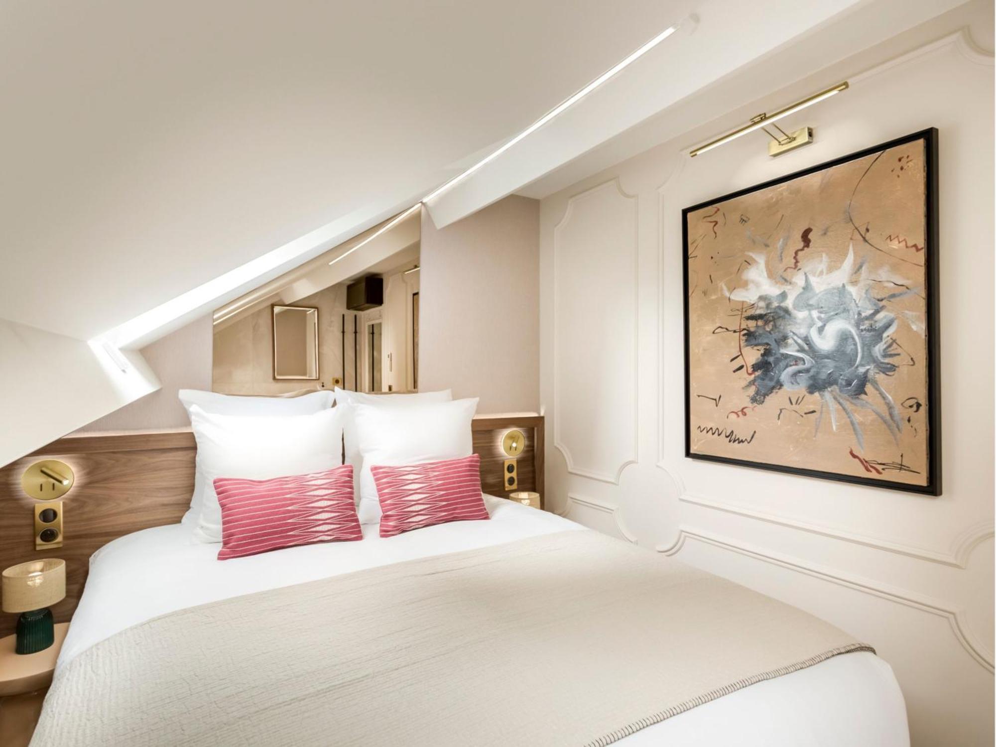 Merveil - Luxury - Champs Elysees - St Cyr I