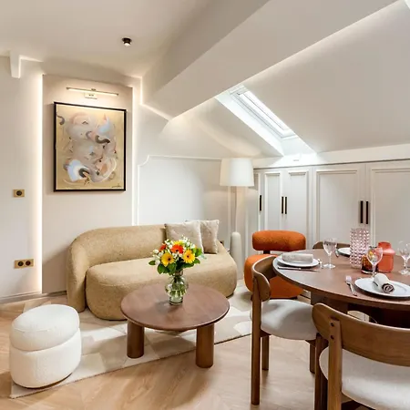 Merveil - Luxury - Champs Elysees - St Cyr I