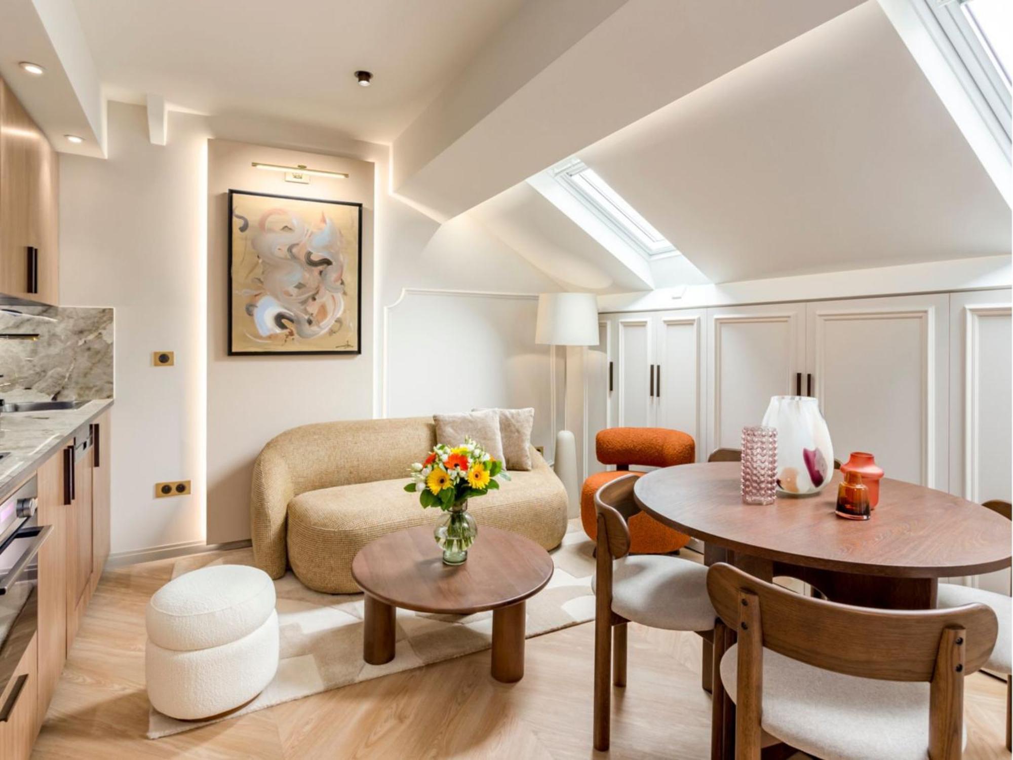 Merveil - Luxury - Champs Elysees - St Cyr I